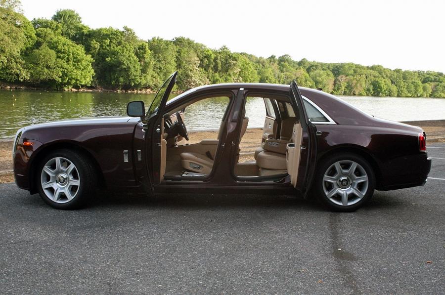 Rolls-Royce Ghost 2009 года  (фото 46 из 106)